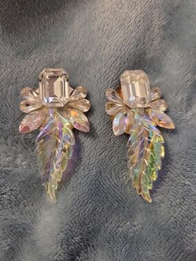 Crystal Aurora Leaf Drop Earrings - Iridescent Clear